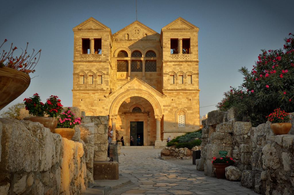 Pearl Of The Valley Hotel Kfar Tavor Exterior photo