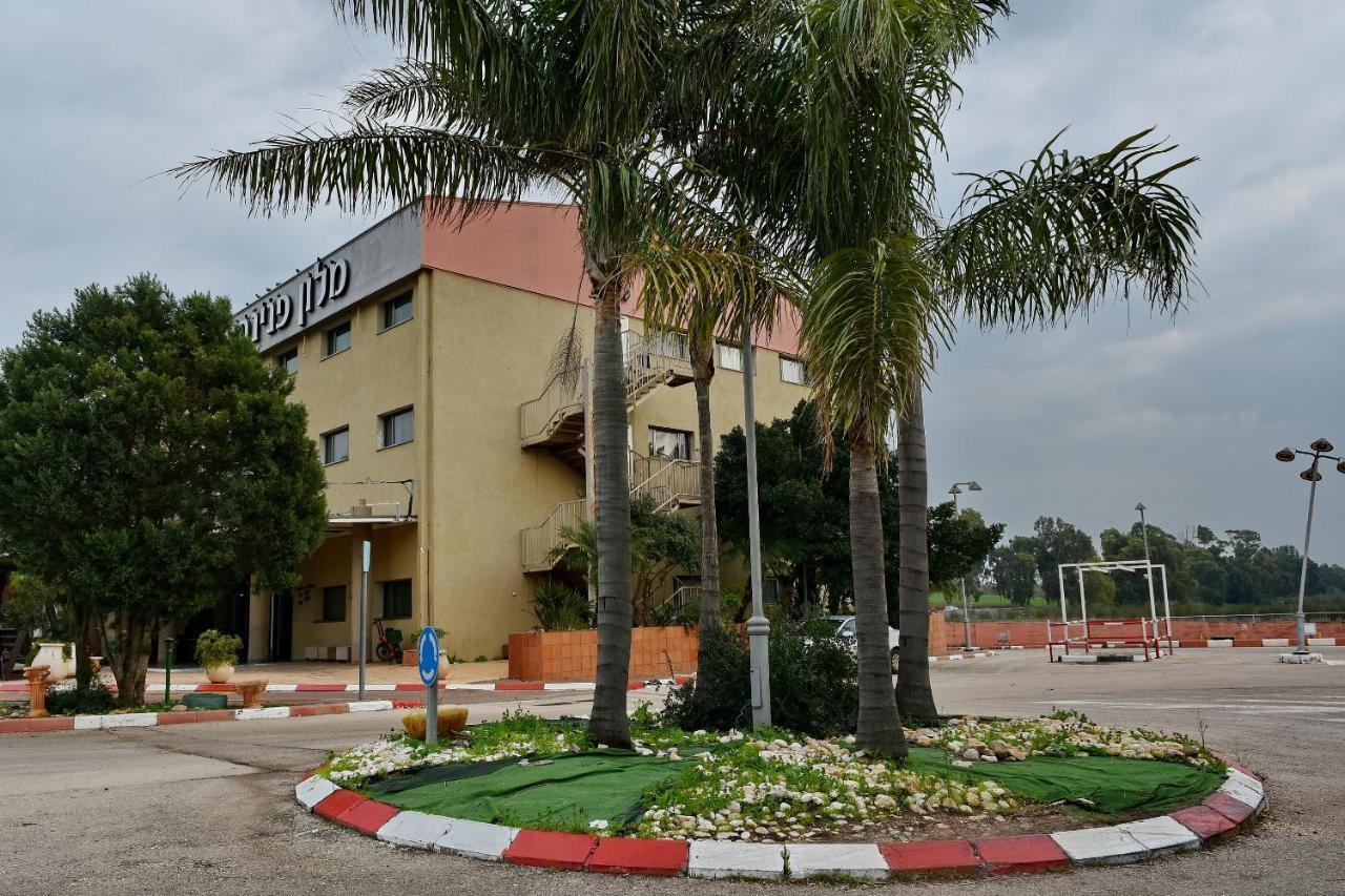 Pearl Of The Valley Hotel Kfar Tavor Exterior photo