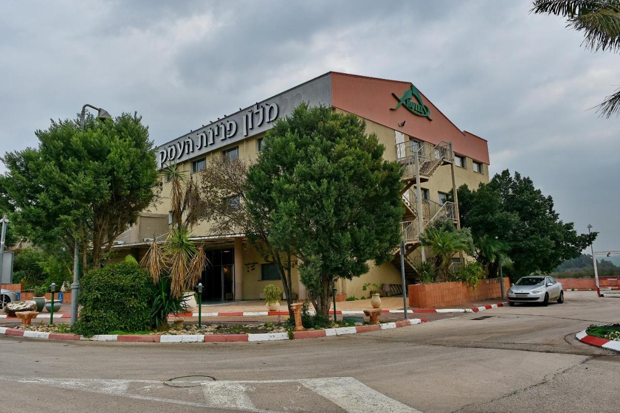 Pearl Of The Valley Hotel Kfar Tavor Exterior photo