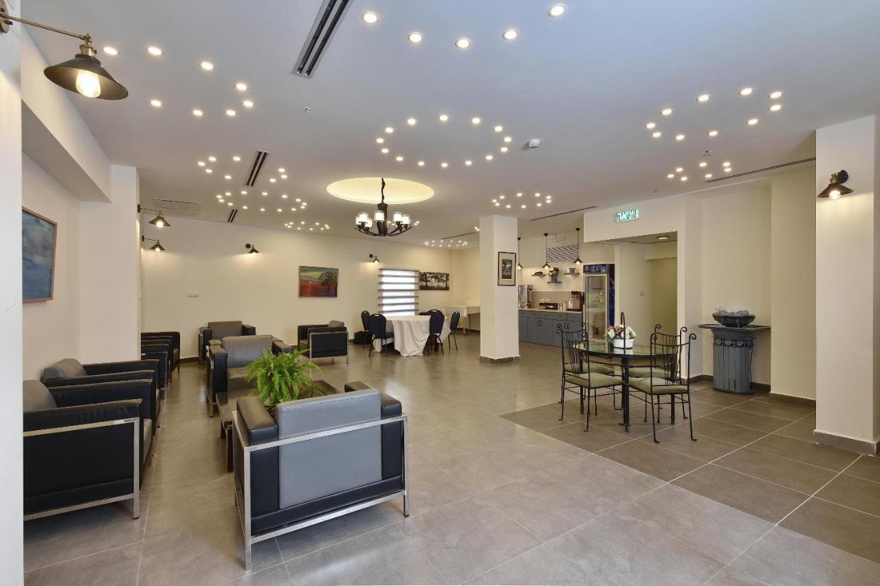 Pearl Of The Valley Hotel Kfar Tavor Exterior photo