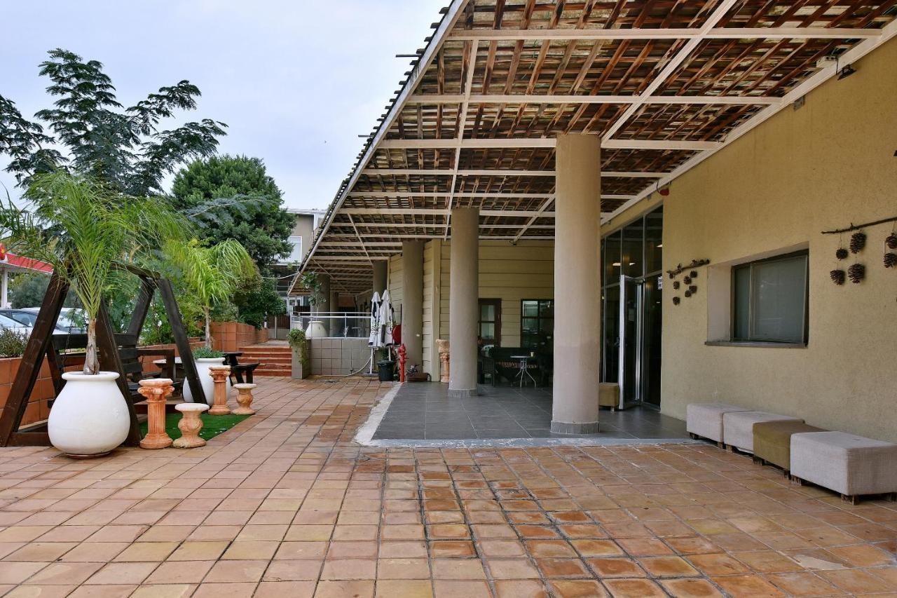 Pearl Of The Valley Hotel Kfar Tavor Exterior photo