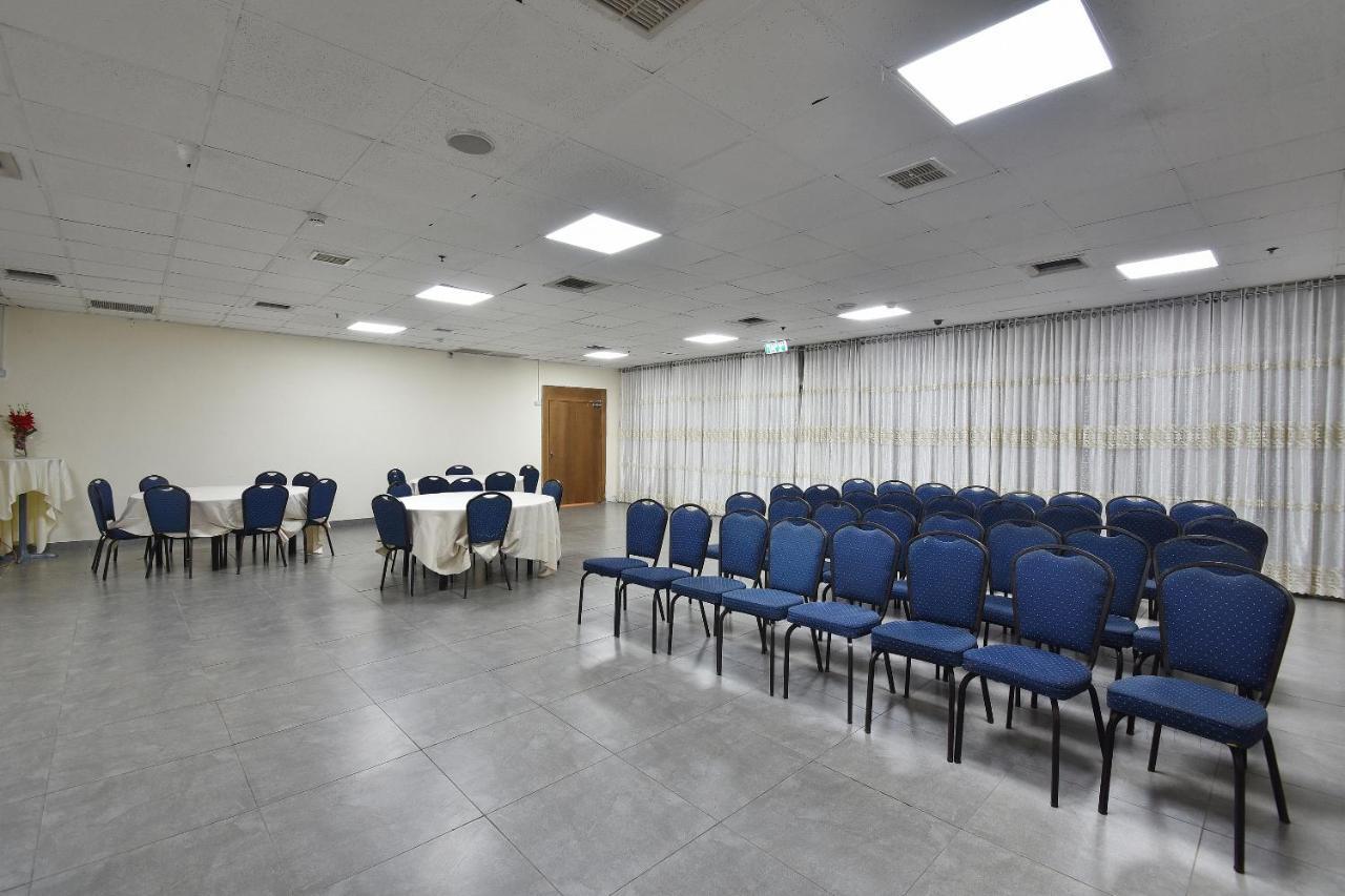 Pearl Of The Valley Hotel Kfar Tavor Exterior photo