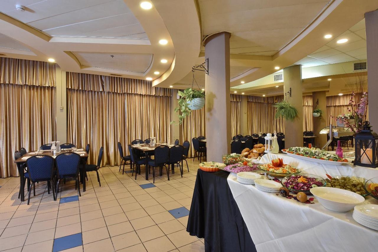 Pearl Of The Valley Hotel Kfar Tavor Exterior photo